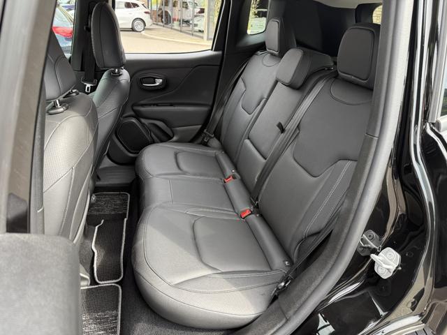 ジープ・レネゲード リミテッド　ブラックレザーパワーシートヒーター　リアカメラ　パークアシストＵコネクトナビＴＶ（ＡｐｐｌｅＣａｒＰｌａｙ＆ＡｎｄｒｏｉｄＡｕｔｏ対応）　キーレスゴー　前後ドラレコ　ＡＣＣ　ＬＥＤヘッドライト（25枚目）