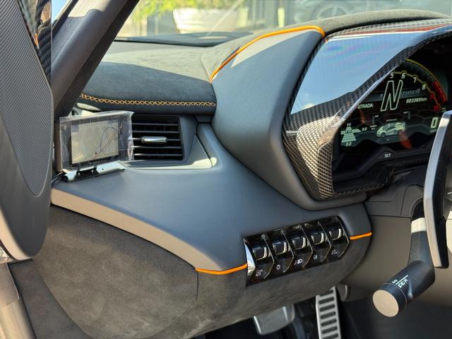 アヴェンタドール ＳＶＪロードスター　アドペルソナム　レイリオンブロンズカラー鍛造２０／２１インチホイール　オレンジキャリパー　ポリカーボネートエンジンカバー　ブラックサススプリング　サスペンションリフター　マットカーボンミラーハウジング（10枚目）