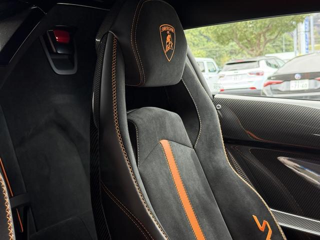 アヴェンタドール ＳＶＪロードスター　アドペルソナム　レイリオンブロンズカラー鍛造２０／２１インチホイール　オレンジキャリパー　ポリカーボネートエンジンカバー　ブラックサススプリング　サスペンションリフター　マットカーボンミラーハウジング（18枚目）