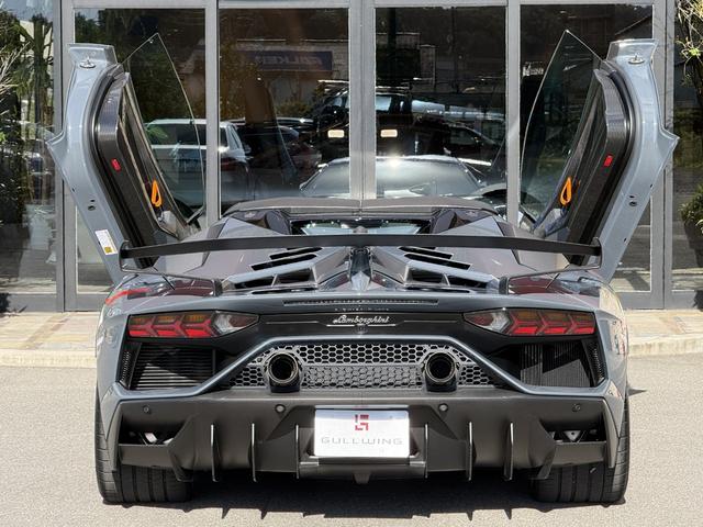 アヴェンタドール ＳＶＪロードスター　アドペルソナム　レイリオンブロンズカラー鍛造２０／２１インチホイール　オレンジキャリパー　ポリカーボネートエンジンカバー　ブラックサススプリング　サスペンションリフター　マットカーボンミラーハウジング（52枚目）