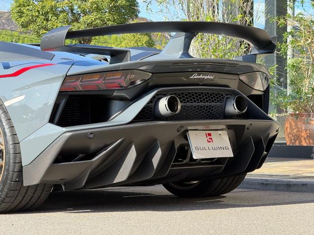 アヴェンタドール ＳＶＪロードスター　アドペルソナム　レイリオンブロンズカラー鍛造２０／２１インチホイール　オレンジキャリパー　ポリカーボネートエンジンカバー　ブラックサススプリング　サスペンションリフター　マットカーボンミラーハウジング（58枚目）