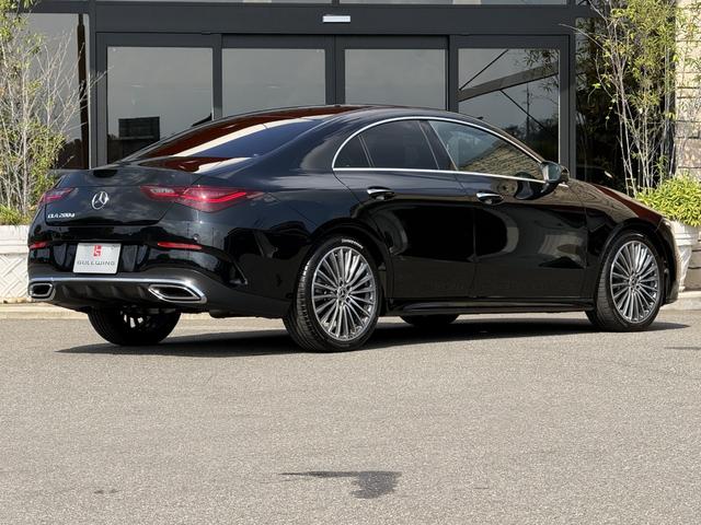 ＣＬＡクラス ＣＬＡ２００ｄ　ＡＭＧレザーエクスクルーシブパッケジ　ＡＭＧレザーＥＸ＆アドバンスドＰＫＧ　パノラマガラスＳＲ　ブラックレザーＭＰシートＨ　ヘッドアップディスプレイ　３６０°カメラ　ブルメスター　アンビエントライト　１９インチＡＷ　マルチビームＬＥＤ（3枚目）