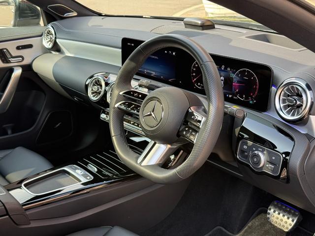 ＣＬＡクラス ＣＬＡ２００ｄ　ＡＭＧレザーエクスクルーシブパッケジ　ＡＭＧレザーＥＸ＆アドバンスドＰＫＧ　パノラマガラスＳＲ　ブラックレザーＭＰシートＨ　ヘッドアップディスプレイ　３６０°カメラ　ブルメスター　アンビエントライト　１９インチＡＷ　マルチビームＬＥＤ（6枚目）