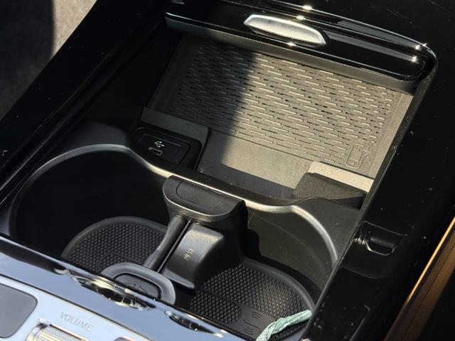 ＣＬＡクラス ＣＬＡ２００ｄ　ＡＭＧレザーエクスクルーシブパッケジ　ＡＭＧレザーＥＸ＆アドバンスドＰＫＧ　パノラマガラスＳＲ　ブラックレザーＭＰシートＨ　ヘッドアップディスプレイ　３６０°カメラ　ブルメスター　アンビエントライト　１９インチＡＷ　マルチビームＬＥＤ（16枚目）