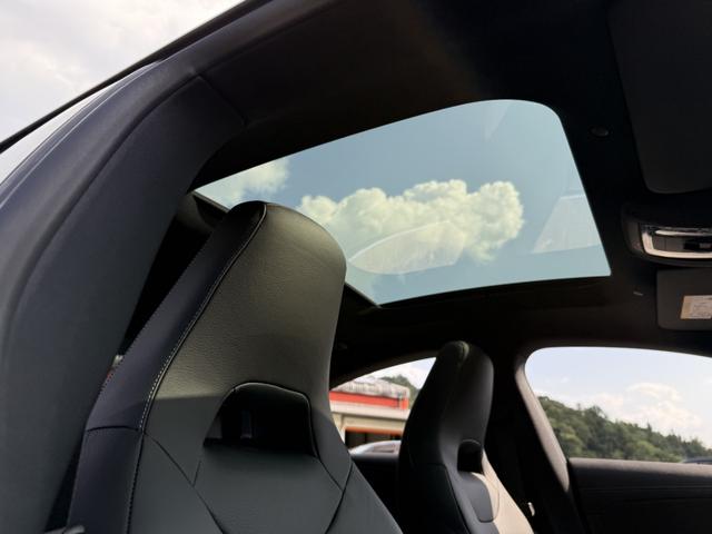 ＣＬＡクラス ＣＬＡ２００ｄ　ＡＭＧレザーエクスクルーシブパッケジ　ＡＭＧレザーＥＸ＆アドバンスドＰＫＧ　パノラマガラスＳＲ　ブラックレザーＭＰシートＨ　ヘッドアップディスプレイ　３６０°カメラ　ブルメスター　アンビエントライト　１９インチＡＷ　マルチビームＬＥＤ（20枚目）