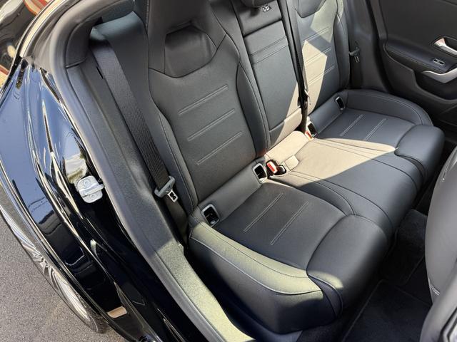 ＣＬＡクラス ＣＬＡ２００ｄ　ＡＭＧレザーエクスクルーシブパッケジ　ＡＭＧレザーＥＸ＆アドバンスドＰＫＧ　パノラマガラスＳＲ　ブラックレザーＭＰシートＨ　ヘッドアップディスプレイ　３６０°カメラ　ブルメスター　アンビエントライト　１９インチＡＷ　マルチビームＬＥＤ（34枚目）