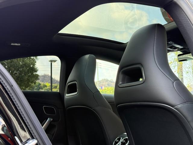 ＣＬＡクラス ＣＬＡ２００ｄ　ＡＭＧレザーエクスクルーシブパッケジ　ＡＭＧレザーＥＸ＆アドバンスドＰＫＧ　パノラマガラスＳＲ　ブラックレザーＭＰシートＨ　ヘッドアップディスプレイ　３６０°カメラ　ブルメスター　アンビエントライト　１９インチＡＷ　マルチビームＬＥＤ（35枚目）
