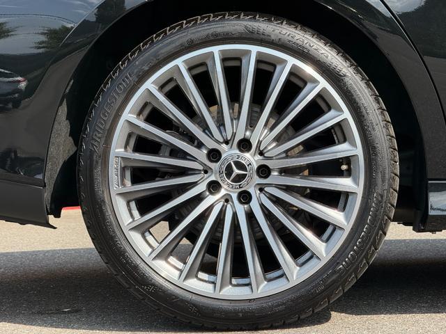 ＣＬＡクラス ＣＬＡ２００ｄ　ＡＭＧレザーエクスクルーシブパッケジ　ＡＭＧレザーＥＸ＆アドバンスドＰＫＧ　パノラマガラスＳＲ　ブラックレザーＭＰシートＨ　ヘッドアップディスプレイ　３６０°カメラ　ブルメスター　アンビエントライト　１９インチＡＷ　マルチビームＬＥＤ（66枚目）