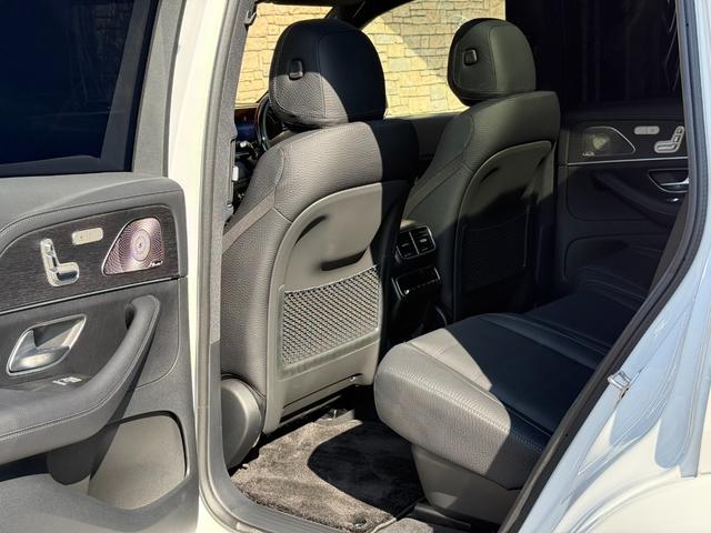 GLS GLS450d 4マチック AMGラインパッケージ オンアンドオフロードエンジニアリングPKG Eアクティブボディコントロール 純正22インチAW ブラックレザーMPシートヒーター Fベンチレーション&マッサージ パノラマサンルーフ ブルメスター(27枚目)