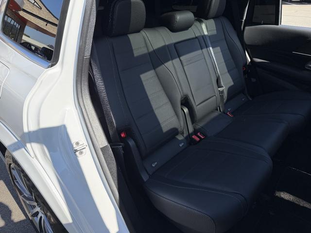 GLS GLS450d 4マチック AMGラインパッケージ オンアンドオフロードエンジニアリングPKG Eアクティブボディコントロール 純正22インチAW ブラックレザーMPシートヒーター Fベンチレーション&マッサージ パノラマサンルーフ ブルメスター(32枚目)