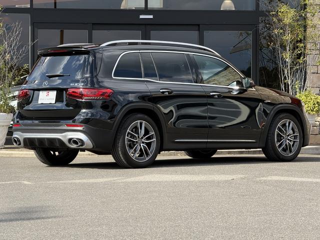 ＧＬＢ ＧＬＢ３５　４マチック　アドバンスドパッケージ　パノラマサンルーフ　レッド／ブラックレザーＭＰシートヒーター　ＨＵＤ　マルチビームＬＥＤライト　前後ドラレコ　純正１９インチＡＷ　レーダーセーフティ　アンビエントライト（3枚目）