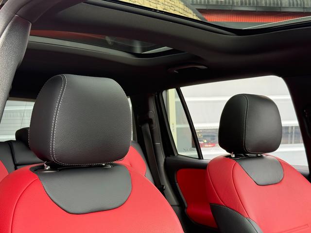 ＧＬＢ ＧＬＢ３５　４マチック　アドバンスドパッケージ　パノラマサンルーフ　レッド／ブラックレザーＭＰシートヒーター　ＨＵＤ　マルチビームＬＥＤライト　前後ドラレコ　純正１９インチＡＷ　レーダーセーフティ　アンビエントライト（9枚目）