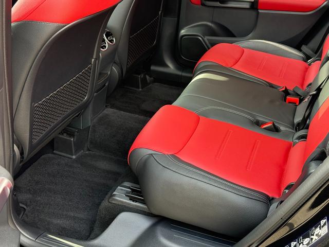 ＧＬＢ ＧＬＢ３５　４マチック　アドバンスドパッケージ　パノラマサンルーフ　レッド／ブラックレザーＭＰシートヒーター　ＨＵＤ　マルチビームＬＥＤライト　前後ドラレコ　純正１９インチＡＷ　レーダーセーフティ　アンビエントライト（26枚目）