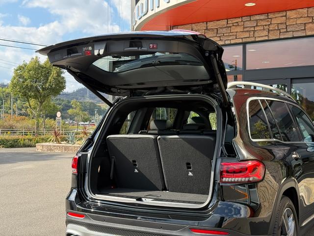 ＧＬＢ ＧＬＢ３５　４マチック　アドバンスドパッケージ　パノラマサンルーフ　レッド／ブラックレザーＭＰシートヒーター　ＨＵＤ　マルチビームＬＥＤライト　前後ドラレコ　純正１９インチＡＷ　レーダーセーフティ　アンビエントライト（32枚目）