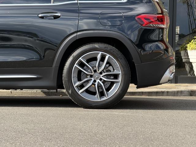 ＧＬＢ ＧＬＢ３５　４マチック　アドバンスドパッケージ　パノラマサンルーフ　レッド／ブラックレザーＭＰシートヒーター　ＨＵＤ　マルチビームＬＥＤライト　前後ドラレコ　純正１９インチＡＷ　レーダーセーフティ　アンビエントライト（54枚目）