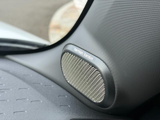 ＭＩＮＩ クーパーＣ　エッセンシャル・トリム　フェイバードトリム　Ｍパッケージ　ＯＰ１８インチＡＷ　ベスキンベージュスポーツシート・ＭＰシートヒーター　ステアリングヒーター　アダプティプＬＥＤライト　リアカメラ　前後ＰＤＣ　インテリセーフ（19枚目）