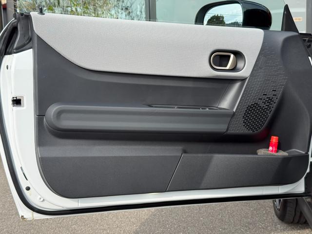 ＭＩＮＩ クーパーＣ　エッセンシャル・トリム　フェイバードトリム　Ｍパッケージ　ＯＰ１８インチＡＷ　ベスキンベージュスポーツシート・ＭＰシートヒーター　ステアリングヒーター　アダプティプＬＥＤライト　リアカメラ　前後ＰＤＣ　インテリセーフ（26枚目）