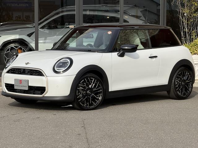 ＭＩＮＩ クーパーＣ　エッセンシャル・トリム　フェイバードトリム　Ｍパッケージ　ＯＰ１８インチＡＷ　ベスキンベージュスポーツシート・ＭＰシートヒーター　ステアリングヒーター　アダプティプＬＥＤライト　リアカメラ　前後ＰＤＣ　インテリセーフ（42枚目）