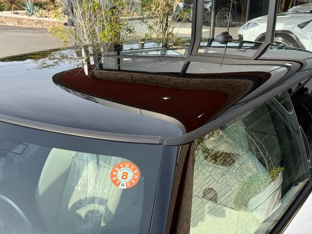 ＭＩＮＩ クーパーＣ　エッセンシャル・トリム　フェイバードトリム　Ｍパッケージ　ＯＰ１８インチＡＷ　ベスキンベージュスポーツシート・ＭＰシートヒーター　ステアリングヒーター　アダプティプＬＥＤライト　リアカメラ　前後ＰＤＣ　インテリセーフ（48枚目）