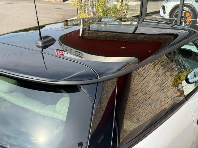 ＭＩＮＩ クーパーＣ　エッセンシャル・トリム　フェイバードトリム　Ｍパッケージ　ＯＰ１８インチＡＷ　ベスキンベージュスポーツシート・ＭＰシートヒーター　ステアリングヒーター　アダプティプＬＥＤライト　リアカメラ　前後ＰＤＣ　インテリセーフ（67枚目）