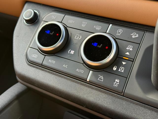 ディフェンダー 110V8 P525 マトリクスLEDヘッドライト パノラマスライディングルーフ ビンテージタンウィンザーレザーMP4席シートヒーター Fベンチレーション フィックスドサイドステップ メリディアンサラウンド(23枚目)