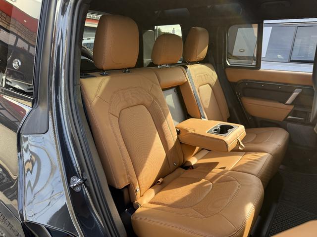 ディフェンダー 110V8 P525 マトリクスLEDヘッドライト パノラマスライディングルーフ ビンテージタンウィンザーレザーMP4席シートヒーター Fベンチレーション フィックスドサイドステップ メリディアンサラウンド(31枚目)