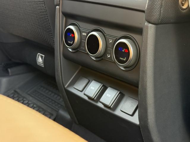 ディフェンダー 110V8 P525 マトリクスLEDヘッドライト パノラマスライディングルーフ ビンテージタンウィンザーレザーMP4席シートヒーター Fベンチレーション フィックスドサイドステップ メリディアンサラウンド(33枚目)