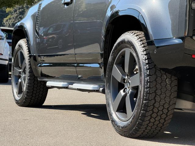 ディフェンダー 110V8 P525 マトリクスLEDヘッドライト パノラマスライディングルーフ ビンテージタンウィンザーレザーMP4席シートヒーター Fベンチレーション フィックスドサイドステップ メリディアンサラウンド(53枚目)