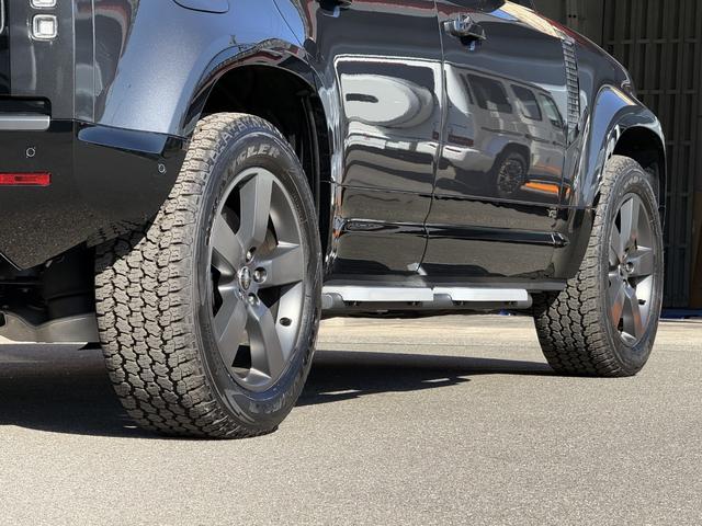 ディフェンダー 110V8 P525 マトリクスLEDヘッドライト パノラマスライディングルーフ ビンテージタンウィンザーレザーMP4席シートヒーター Fベンチレーション フィックスドサイドステップ メリディアンサラウンド(66枚目)