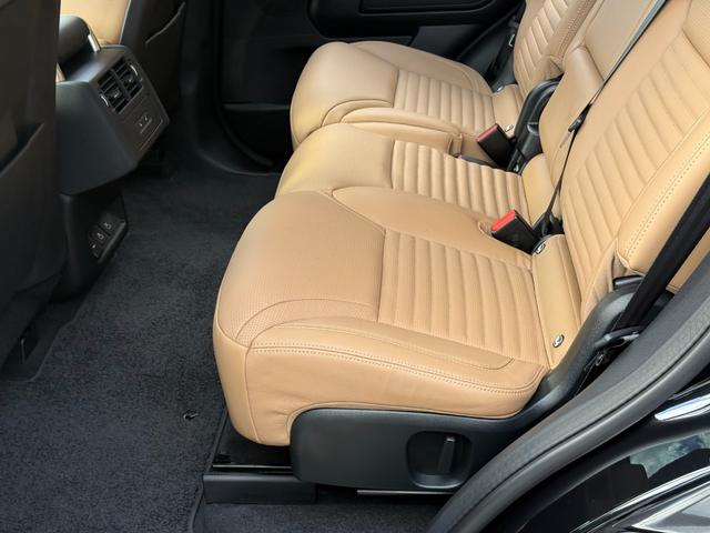 ディスカバリー ダイナミック　ＨＳＥ　Ｄ３５０　パノラマスライディングルーフ　２２インチブラックホイール　マトリクスＬＥＤライト　キャラウェイインテリア（ウィンザーレザーＭＰ４シートＨ）　プライバシーガラス　７シーター　ＨＵＤ　ルーフレール（34枚目）