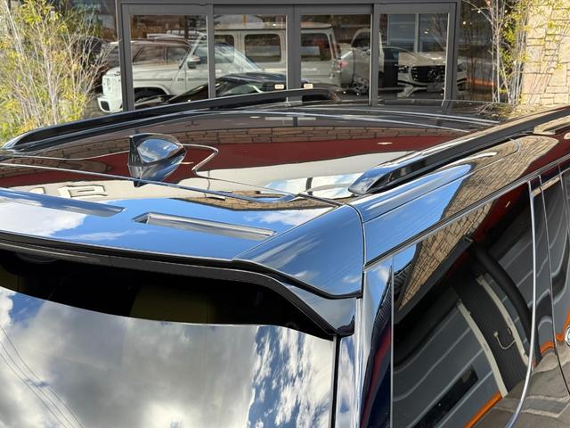 ディスカバリー ダイナミック　ＨＳＥ　Ｄ３５０　パノラマスライディングルーフ　２２インチブラックホイール　マトリクスＬＥＤライト　キャラウェイインテリア（ウィンザーレザーＭＰ４シートＨ）　プライバシーガラス　７シーター　ＨＵＤ　ルーフレール（57枚目）