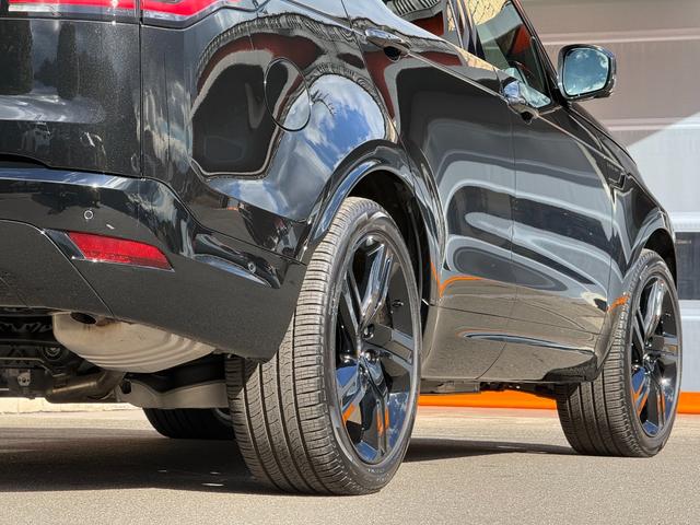 ディスカバリー ダイナミック　ＨＳＥ　Ｄ３５０　パノラマスライディングルーフ　２２インチブラックホイール　マトリクスＬＥＤライト　キャラウェイインテリア（ウィンザーレザーＭＰ４シートＨ）　プライバシーガラス　７シーター　ＨＵＤ　ルーフレール（63枚目）