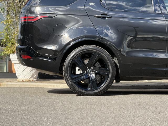 ディスカバリー ダイナミック　ＨＳＥ　Ｄ３５０　パノラマスライディングルーフ　２２インチブラックホイール　マトリクスＬＥＤライト　キャラウェイインテリア（ウィンザーレザーＭＰ４シートＨ）　プライバシーガラス　７シーター　ＨＵＤ　ルーフレール（65枚目）