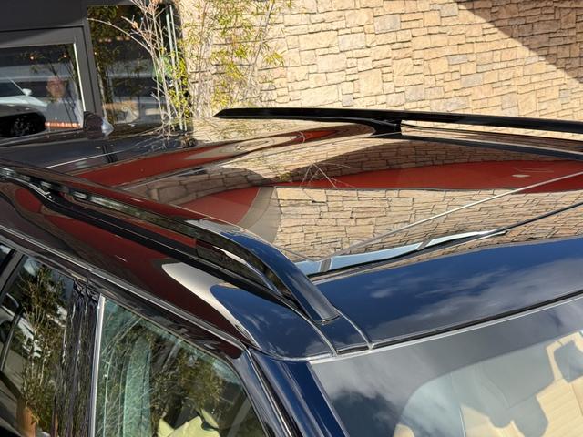 ディスカバリー ダイナミック　ＨＳＥ　Ｄ３５０　パノラマスライディングルーフ　２２インチブラックホイール　マトリクスＬＥＤライト　キャラウェイインテリア（ウィンザーレザーＭＰ４シートＨ）　プライバシーガラス　７シーター　ＨＵＤ　ルーフレール（77枚目）