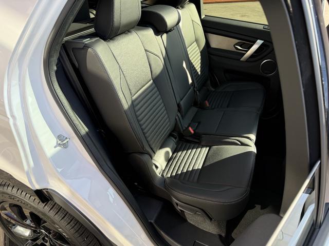 ディスカバリースポーツ ダイナミック　ＳＥ　Ｄ２００　固定式パノラミックルーフ　コントラストルーフ　プライバシーガラス　２０インチブラックホイール　５＋２シート　２列目シートスライド＆リクライニング　ＬＥＤヘッドライト（オートハイビーム）　Ｐテールゲート（22枚目）