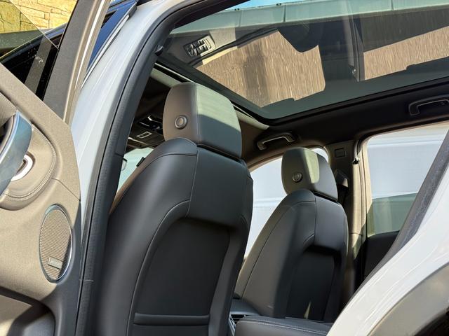 ディスカバリースポーツ ダイナミック　ＳＥ　Ｄ２００　固定式パノラミックルーフ　コントラストルーフ　プライバシーガラス　２０インチブラックホイール　５＋２シート　２列目シートスライド＆リクライニング　ＬＥＤヘッドライト（オートハイビーム）　Ｐテールゲート（26枚目）