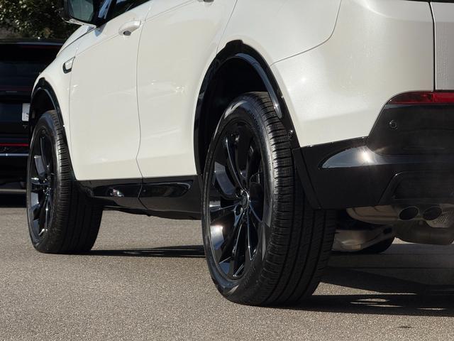 ディスカバリースポーツ ダイナミック　ＳＥ　Ｄ２００　固定式パノラミックルーフ　コントラストルーフ　プライバシーガラス　２０インチブラックホイール　５＋２シート　２列目シートスライド＆リクライニング　ＬＥＤヘッドライト（オートハイビーム）　Ｐテールゲート（44枚目）