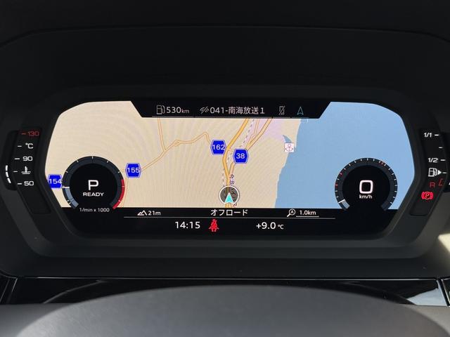 Ａ３ スポーツバック３０ＴＦＳＩアドバンスド　コンビニエンス＆アシスタンスＰ　スマホインターフェース　バーチャルコックピット　純正ＭＭＩナビＴＶ　パワーシートヒーター　ＬＥＤライト　アウディプレセンス　アドバンスドキー　リアカメラ　パークアシスト（5枚目）