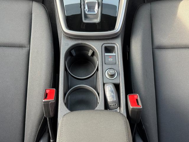 Ａ３ スポーツバック３０ＴＦＳＩアドバンスド　コンビニエンス＆アシスタンスＰ　スマホインターフェース　バーチャルコックピット　純正ＭＭＩナビＴＶ　パワーシートヒーター　ＬＥＤライト　アウディプレセンス　アドバンスドキー　リアカメラ　パークアシスト（14枚目）