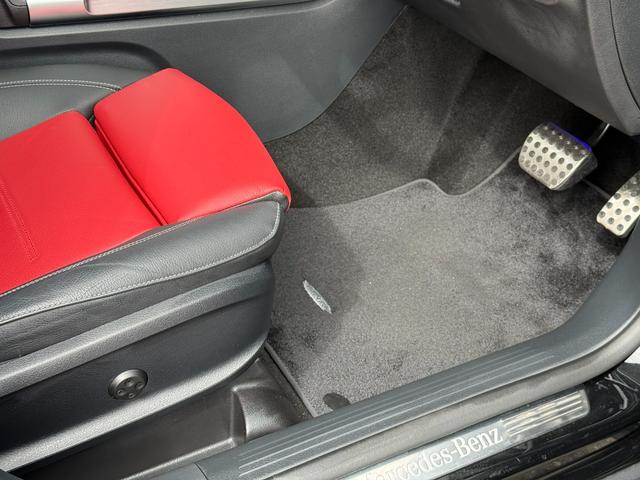 ＧＬＢ ＧＬＢ２００ｄ　４マチック　ＡＭＧラインパッケージ　レザーＥＸ＆アドバンスドＰ　パノラミックスライディングルーフ　クラシックレッドレザーＭＰシートＨ　ヘッドアップディスプレイ　３６０°カメラ　アンビエントライト　ワイヤレスチャージ　マルチビームＬＥＤ（10枚目）