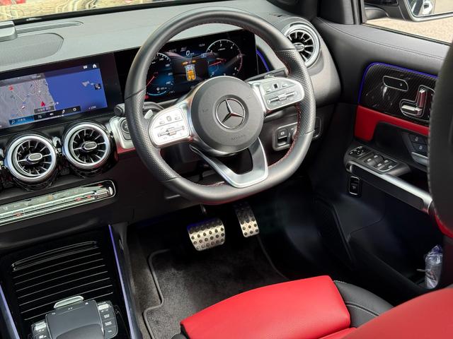 ＧＬＢ ＧＬＢ２００ｄ　４マチック　ＡＭＧラインパッケージ　レザーＥＸ＆アドバンスドＰ　パノラミックスライディングルーフ　クラシックレッドレザーＭＰシートＨ　ヘッドアップディスプレイ　３６０°カメラ　アンビエントライト　ワイヤレスチャージ　マルチビームＬＥＤ（18枚目）