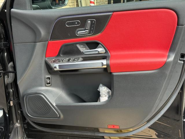 ＧＬＢ ＧＬＢ２００ｄ　４マチック　ＡＭＧラインパッケージ　レザーＥＸ＆アドバンスドＰ　パノラミックスライディングルーフ　クラシックレッドレザーＭＰシートＨ　ヘッドアップディスプレイ　３６０°カメラ　アンビエントライト　ワイヤレスチャージ　マルチビームＬＥＤ（24枚目）