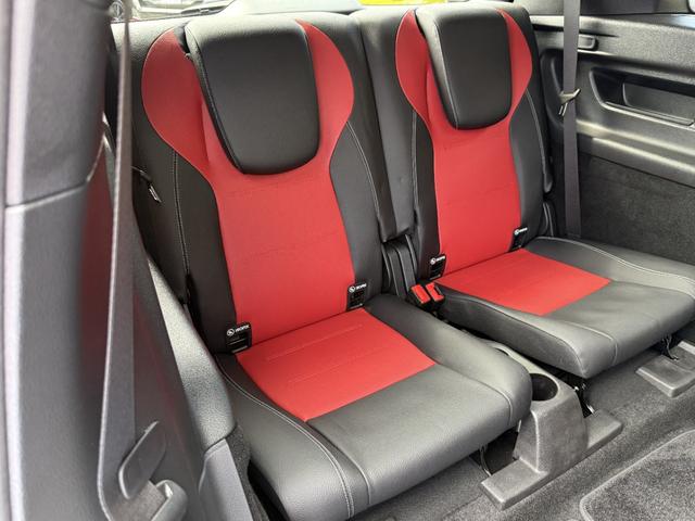 ＧＬＢ ＧＬＢ２００ｄ　４マチック　ＡＭＧラインパッケージ　レザーＥＸ＆アドバンスドＰ　パノラミックスライディングルーフ　クラシックレッドレザーＭＰシートＨ　ヘッドアップディスプレイ　３６０°カメラ　アンビエントライト　ワイヤレスチャージ　マルチビームＬＥＤ（35枚目）