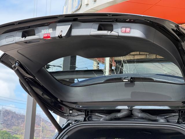 ＧＬＢ ＧＬＢ２００ｄ　４マチック　ＡＭＧラインパッケージ　レザーＥＸ＆アドバンスドＰ　パノラミックスライディングルーフ　クラシックレッドレザーＭＰシートＨ　ヘッドアップディスプレイ　３６０°カメラ　アンビエントライト　ワイヤレスチャージ　マルチビームＬＥＤ（43枚目）