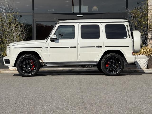 Ｇクラス Ｇ６３　Ｇｍａｎｕｆａｋｔｕｒプログラムプラス　ボディ同色スペアタイヤリング　マットブラック２１インチホイール　チタニウムグレー／ブラックナッパレザーＭＰ４シートＨ　Ｆベンチレーション＆マッサージー（48枚目）