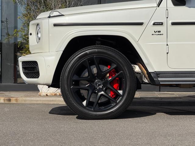 Ｇクラス Ｇ６３　Ｇｍａｎｕｆａｋｔｕｒプログラムプラス　ボディ同色スペアタイヤリング　マットブラック２１インチホイール　チタニウムグレー／ブラックナッパレザーＭＰ４シートＨ　Ｆベンチレーション＆マッサージー（49枚目）