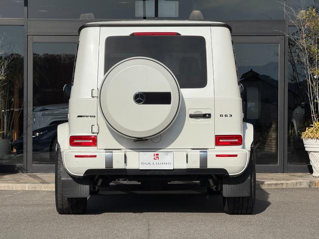 Ｇクラス Ｇ６３　Ｇｍａｎｕｆａｋｔｕｒプログラムプラス　ボディ同色スペアタイヤリング　マットブラック２１インチホイール　チタニウムグレー／ブラックナッパレザーＭＰ４シートＨ　Ｆベンチレーション＆マッサージー（63枚目）