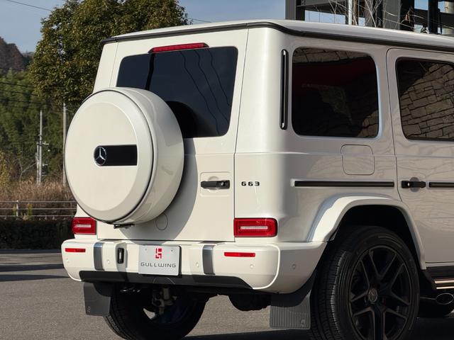 Ｇクラス Ｇ６３　Ｇｍａｎｕｆａｋｔｕｒプログラムプラス　ボディ同色スペアタイヤリング　マットブラック２１インチホイール　チタニウムグレー／ブラックナッパレザーＭＰ４シートＨ　Ｆベンチレーション＆マッサージー（67枚目）