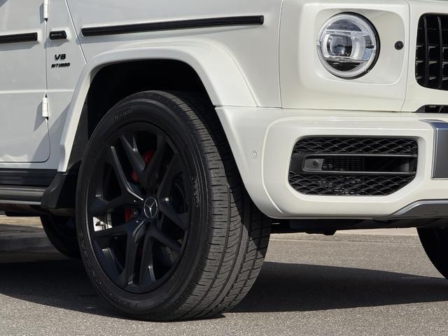 Ｇクラス Ｇ６３　Ｇｍａｎｕｆａｋｔｕｒプログラムプラス　ボディ同色スペアタイヤリング　マットブラック２１インチホイール　チタニウムグレー／ブラックナッパレザーＭＰ４シートＨ　Ｆベンチレーション＆マッサージー（78枚目）