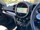 クーパーＤ　クロスオーバー　クラシックトリム　ワイヤレスＡｐｐｌｅＣａｒＰｌａｙ　ドライビングアシストプラスＰ　デジタルメーター　リアカメラ＆アクティブパークアシスト　インテリセーフ　ＬＥＤヘッドライト　パワードリアゲート(12枚目)